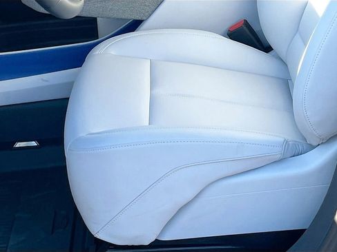 New 2026 Cadillac Optiq Sport 1 w/ LPO, Floor Liner Package image 12