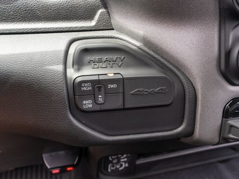 Used 2024 RAM 5500 Tradesman w/ Chrome Appearance Group AWD/4WD image 30