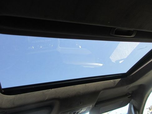 New 2026 GMC Sierra 2500 AT4X w/ LPO, Black Badging Package image 18