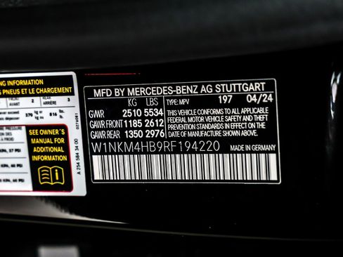 Used 2024 Mercedes-Benz GLC 300 4MATIC w/ AMG Line image 25