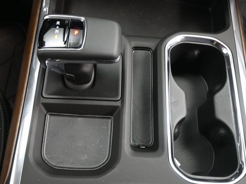 New 2025 Chevrolet Silverado 1500 High Country w/ Midnight Edition AWD/4WD image 19