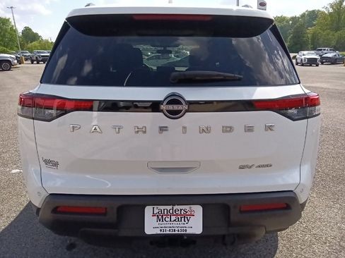 Used 2022 Nissan Pathfinder SV w/ SV Premium Package AWD/4WD image 4
