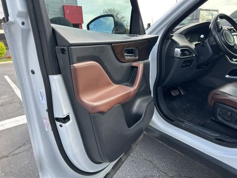 Used 2017 Jaguar F-PACE S AWD/4WD image 8