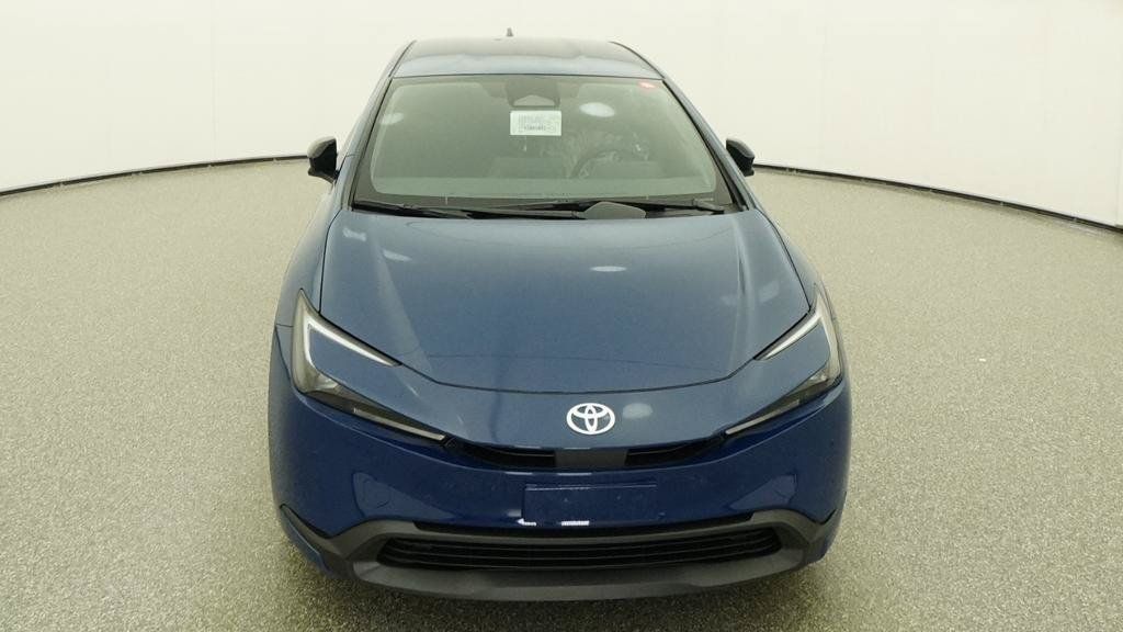 New 2027 Toyota Prius LE FWD image 2