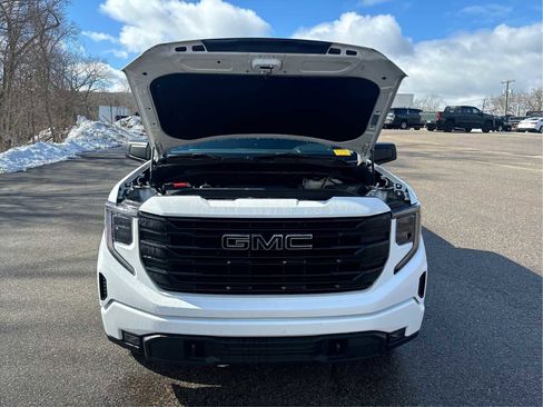 Certified 2022 GMC Sierra 1500 Elevation w/ LPO, Elevation Black Package image 11