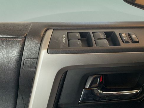 Used 2018 Toyota 4Runner Limited AWD/4WD image 24