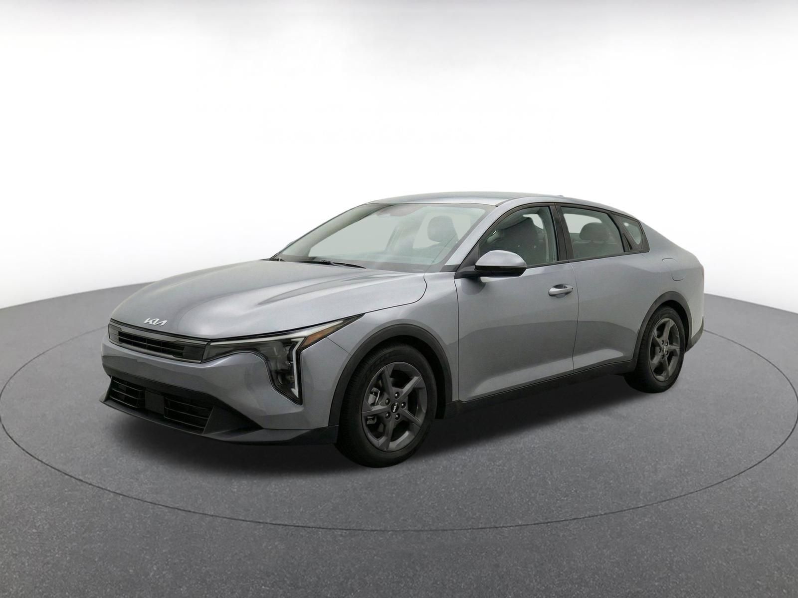 Used 2025 Kia K4 FWD image 3
