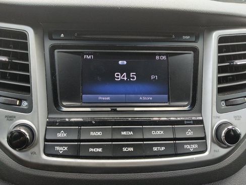 Used 2017 Hyundai Tucson Value AWD/4WD image 25