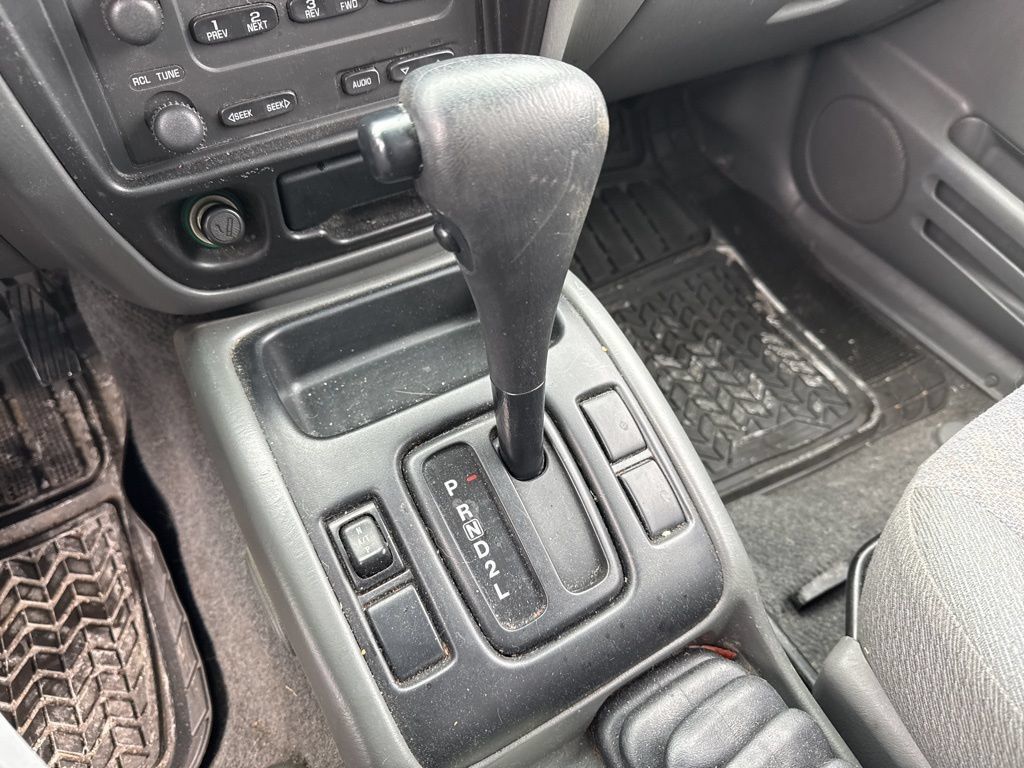 Used 2000 Chevrolet Tracker 4WD w/ Preferred Equipment Group 2 image 20