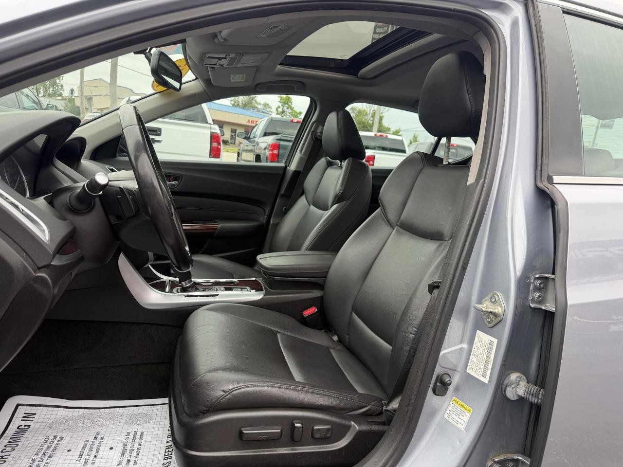 Used 2015 Acura TLX FWD image 9