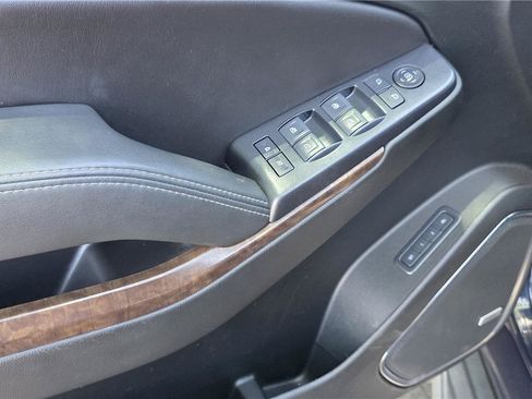Used 2019 Chevrolet Tahoe LT RWD image 18