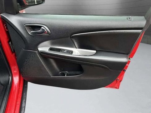 Used 2020 Dodge Journey SE image 21