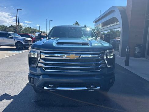 Used 2024 Chevrolet Silverado 2500 High Country w/ Technology Package AWD/4WD image 3