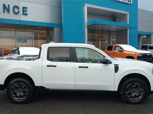 Used 2022 Ford Maverick XLT w/ Equipment Group 300A Standard image 3