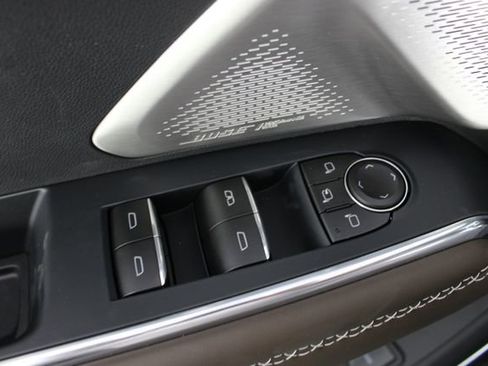 New 2026 GMC Acadia Denali Ultimate w/ LPO, All-Weather Package AWD/4WD image 18