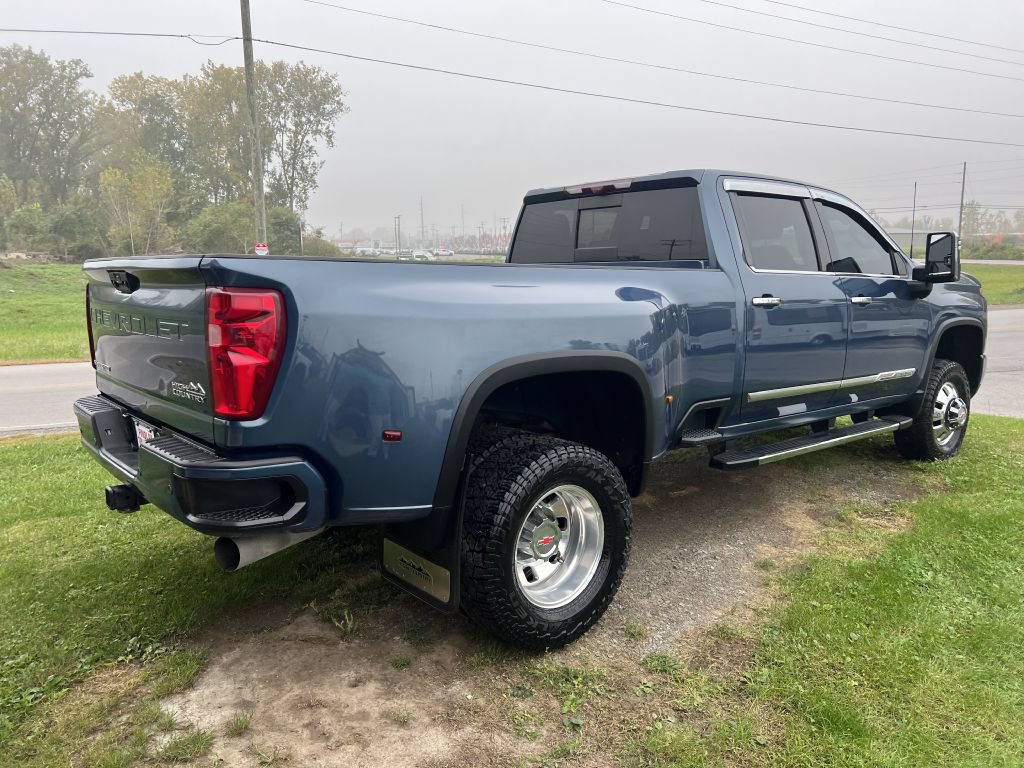 Used 2024 Chevrolet Silverado 3500 High Country w/ High Country Premium Package AWD/4WD image 16