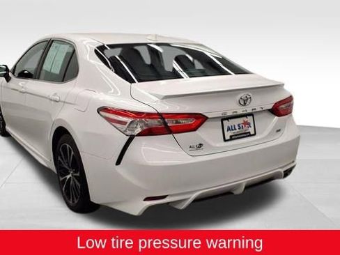 Used 2020 Toyota Camry SE image 5