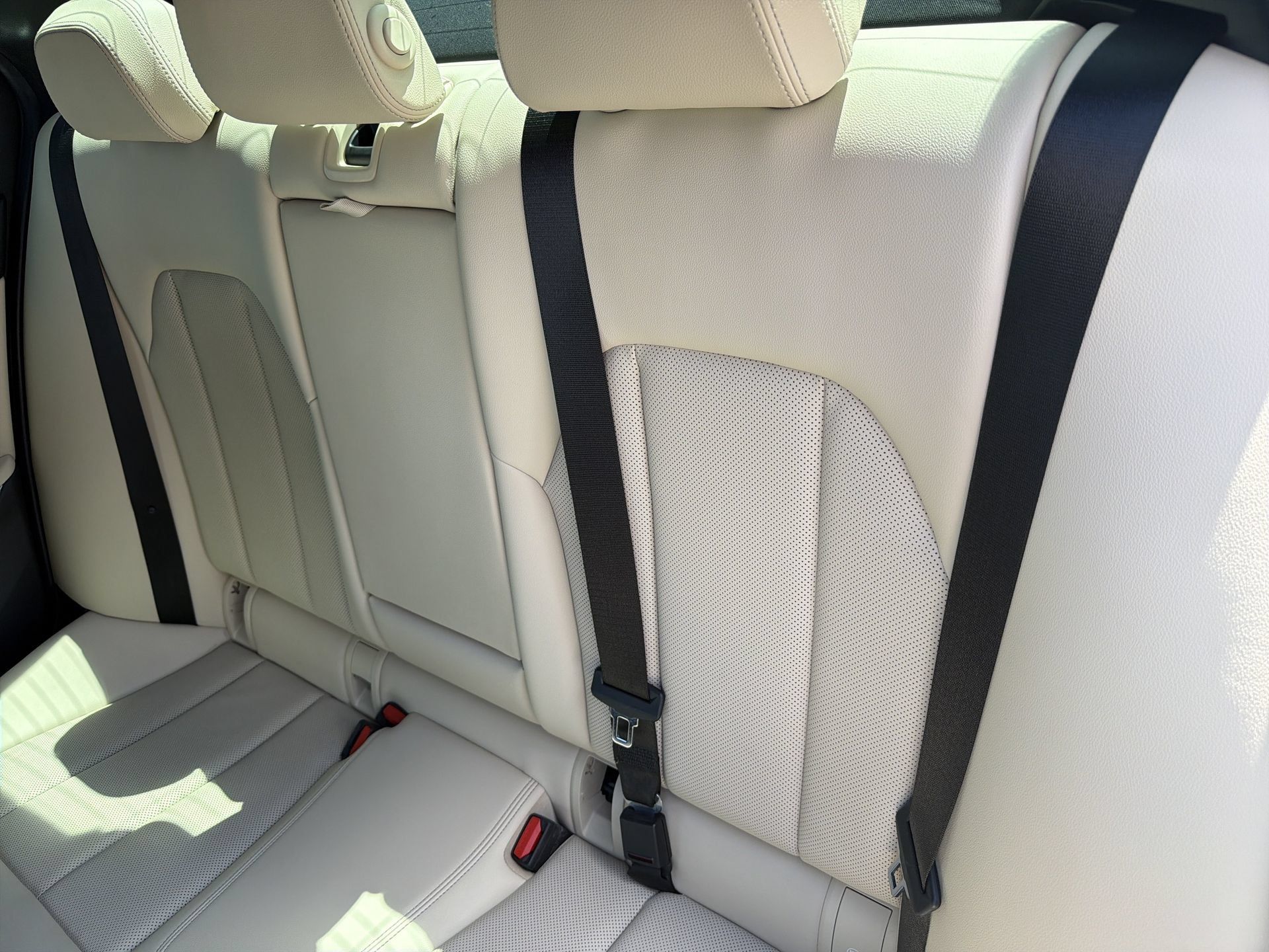 Used 2023 BMW 330i Sedan w/ Premium Package RWD image 19