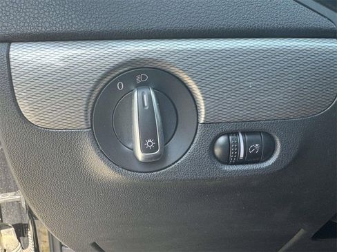 Used 2016 Volkswagen Jetta SE image 17