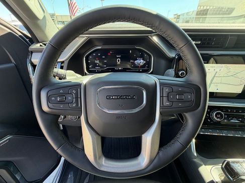 Used 2024 GMC Sierra 1500 Denali w/ Technology Package image 15