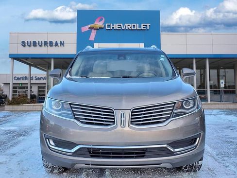 Used 2017 Lincoln MKX Reserve w/ Driver Assistance Package image 2