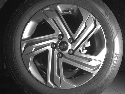 Used 2023 Hyundai Santa Fe SEL w/ Premium Package image 14