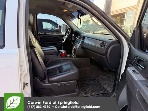 Used 2014 Chevrolet Silverado 2500 LTZ w/ LTZ Plus Package image 13