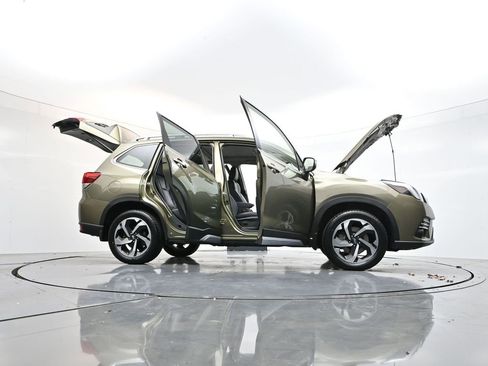 Used 2023 Subaru Forester Touring w/ Popular Package #2 image 43