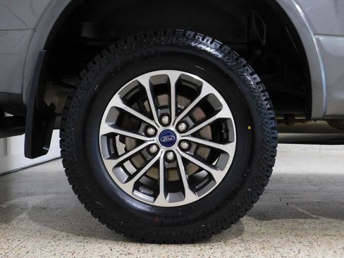 Used 2019 Ford F150 Lariat image 98