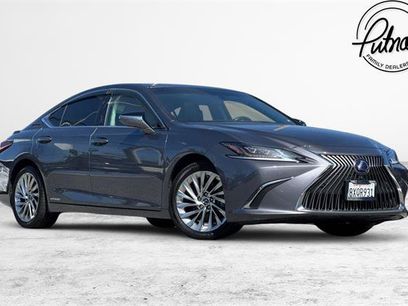 Used 2021 Lexus ES 300h w/ Accessory Package