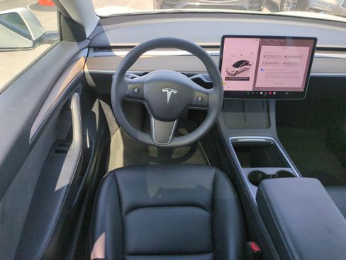 Used 2023 Tesla Model 3 Standard Range image 15