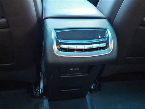 Used 2021 Cadillac XT6 Premium Luxury image 17