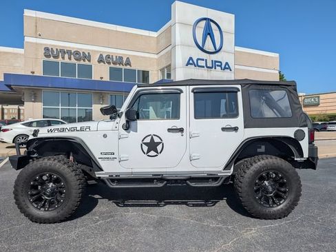 Used 2017 Jeep Wrangler Unlimited Sport AWD/4WD image 4