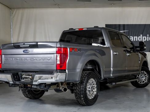 Used 2021 Ford F250 XLT w/ XLT Premium Package image 7