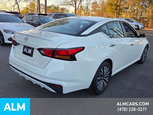Used 2025 Nissan Altima 2.5 SV image 6