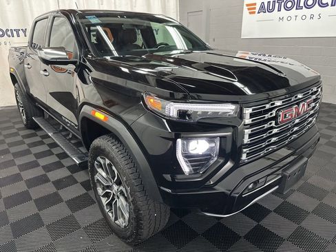 Used 2024 GMC Canyon Denali AWD/4WD image 2