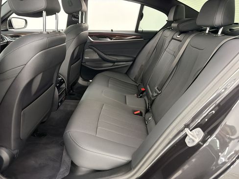 Used 2023 BMW 530i w/ Premium Package RWD image 24