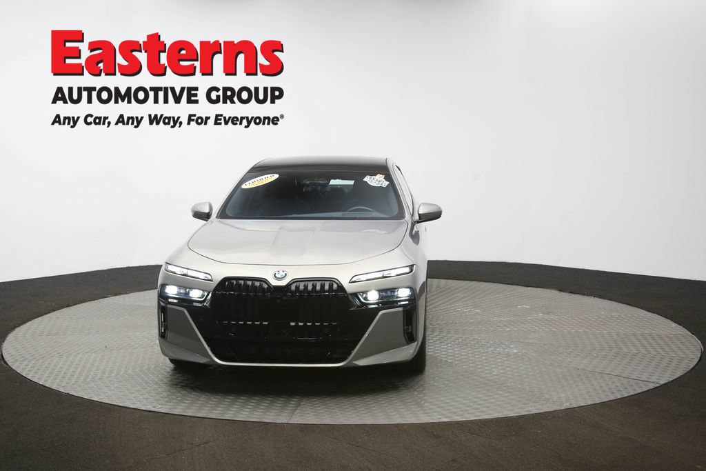 Used 2023 BMW 760i xDrive w/ Executive Package AWD/4WD image 59