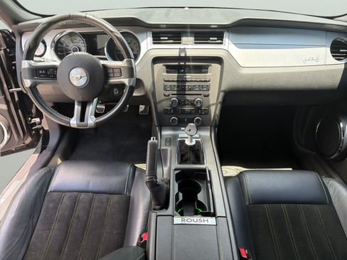 Used 2013 Ford Mustang GT Premium w/ GT Track Pkg RWD image 8