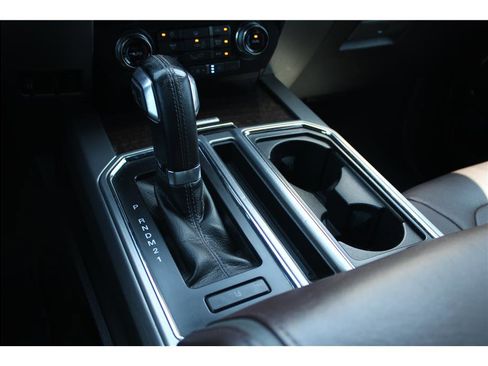 Used 2015 Ford F150 Platinum w/ Technology Package image 38