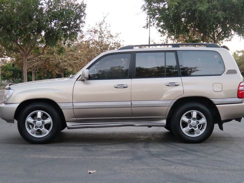 Used 2003 Toyota Land Cruiser image 3