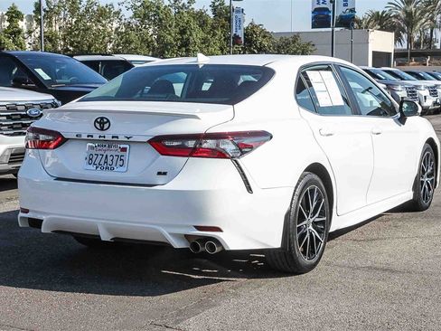 Used 2022 Toyota Camry SE image 9