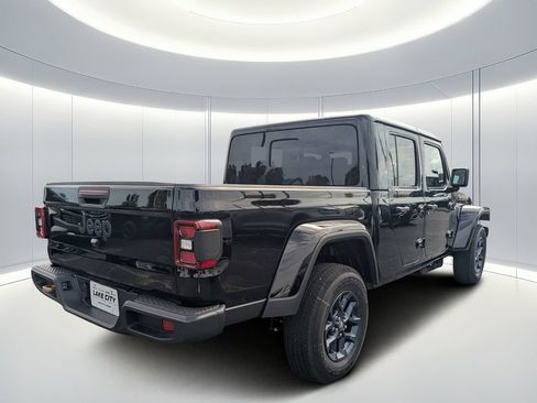 New 2026 Jeep Gladiator Sport AWD/4WD image 4