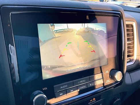 Used 2022 Nissan Frontier SV image 51