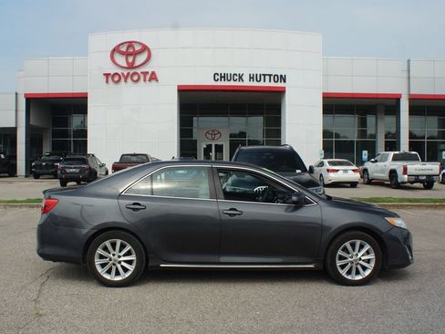 Used 2012 Toyota Camry XLE FWD image 1