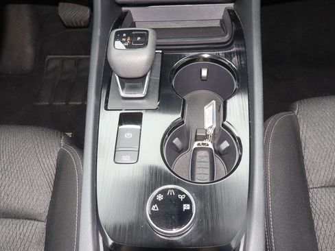 Used 2025 Nissan Rogue SV AWD/4WD image 19