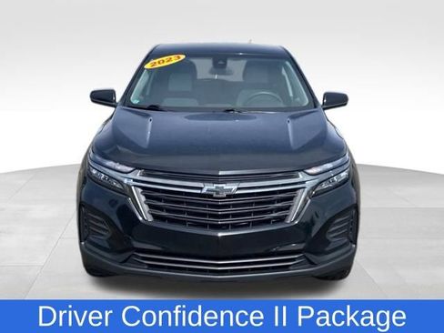 Used 2023 Chevrolet Equinox LS w/ LS Convenience Package AWD/4WD image 2