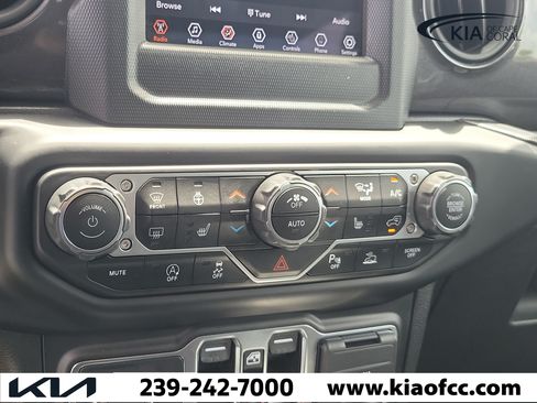 Used 2021 Jeep Wrangler Unlimited Sport AWD/4WD image 27