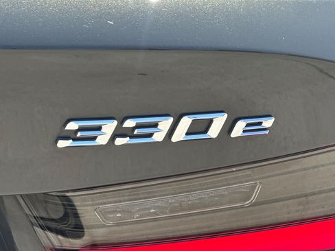Used 2023 BMW 330e xDrive w/ Premium Package AWD/4WD image 26