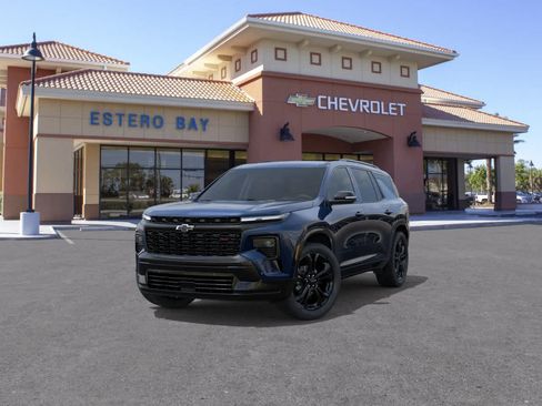 New 2027 Chevrolet Traverse RS w/ LPO, Floor Liner Package FWD image 8